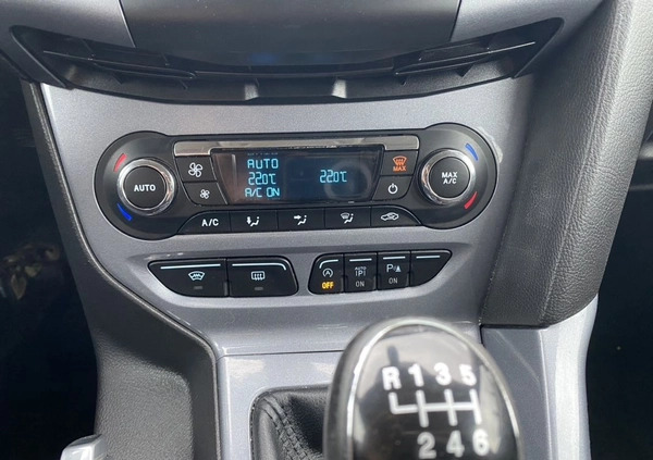 Ford Focus cena 23900 przebieg: 153000, rok produkcji 2013 z Nysa małe 326